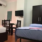 Simeone Otel