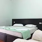 Simeone Otel